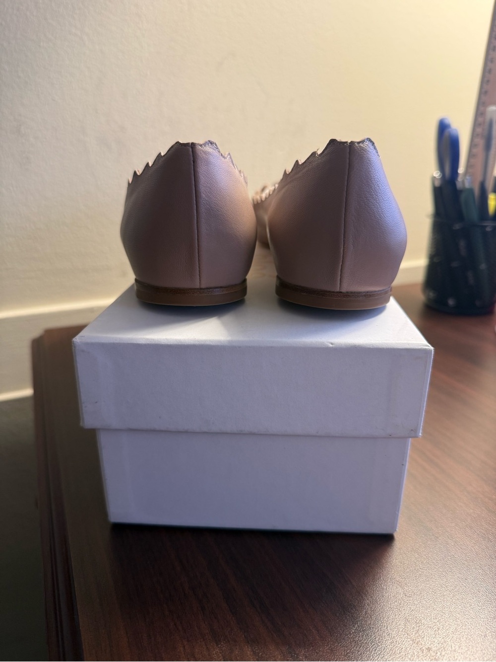 Chloe Scalloped Flats in nude size 42 (US11) - Picture 4 of 7